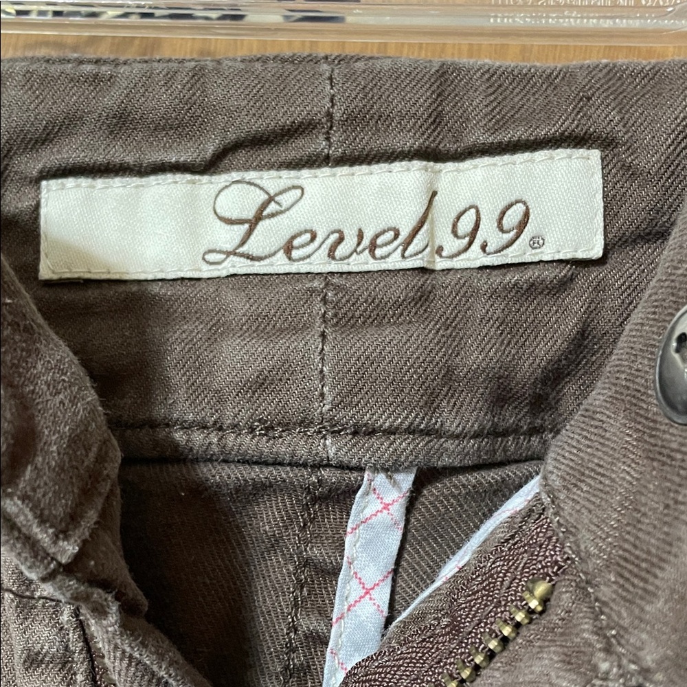 Level 99 Women's Dark Brown Casual Jean-Style Shorts - Picture 2 of 10